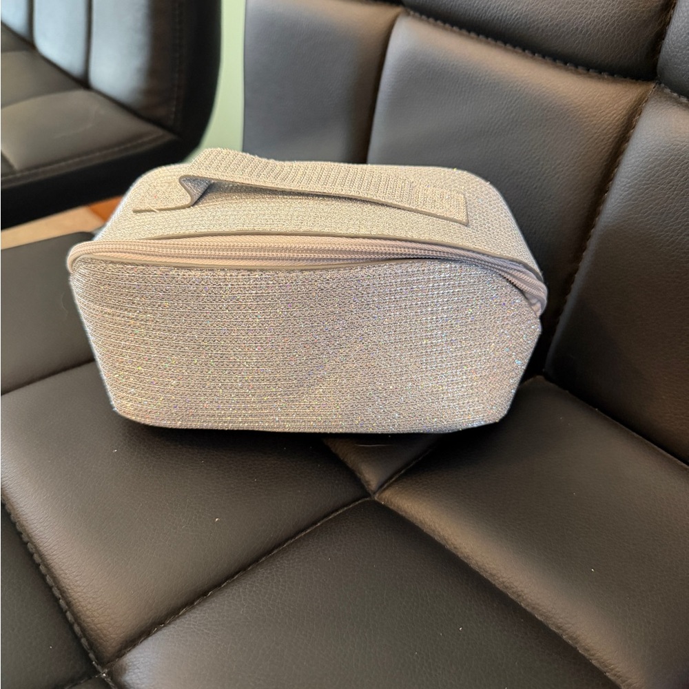 L'Oreal Paris Cosmetic Bag